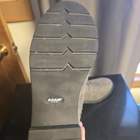 EUC gray booties sz 9.5 - Picture 10 of 12